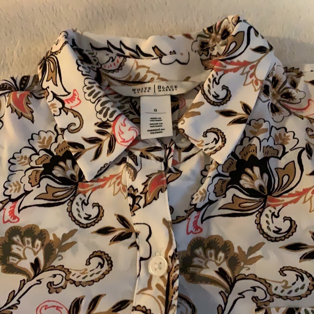 Size 0 White House Black Market blouse.
